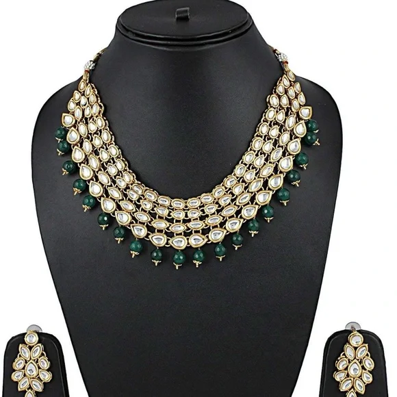 Kundan Gold and Green Necklace Set - Picture 2 of 4